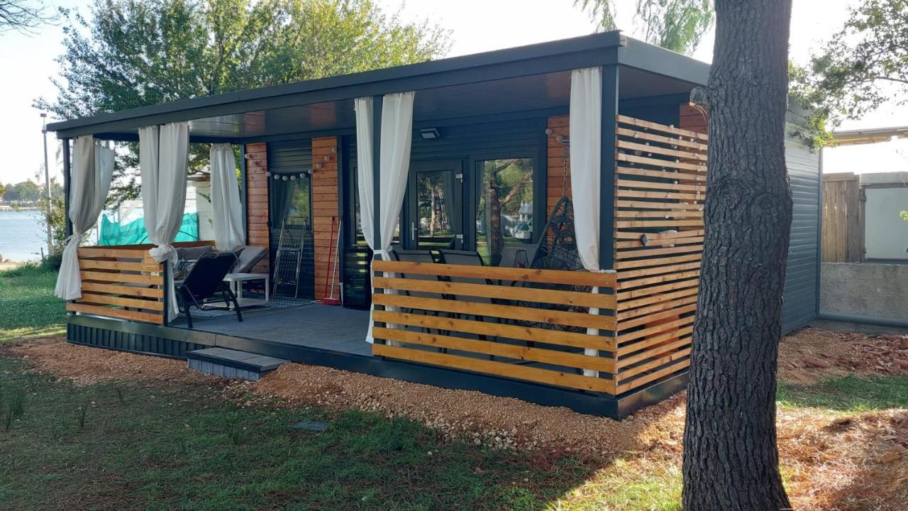 Sak Mobile Home Privlaka Privlaka  Luaran gambar
